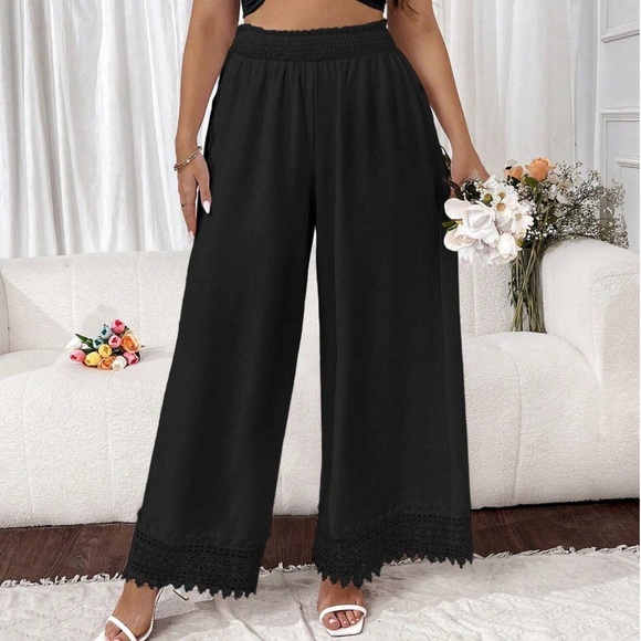 Plus Solid Lace Hem High Waisted Wide leg Pants - Picture 2 of 4